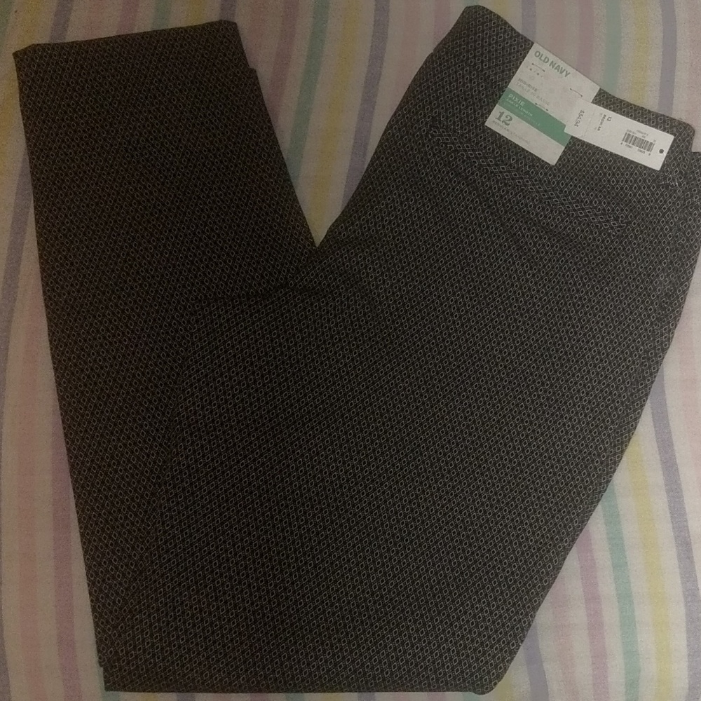 Brand New, Never Worn, Old Navy Pixie pants